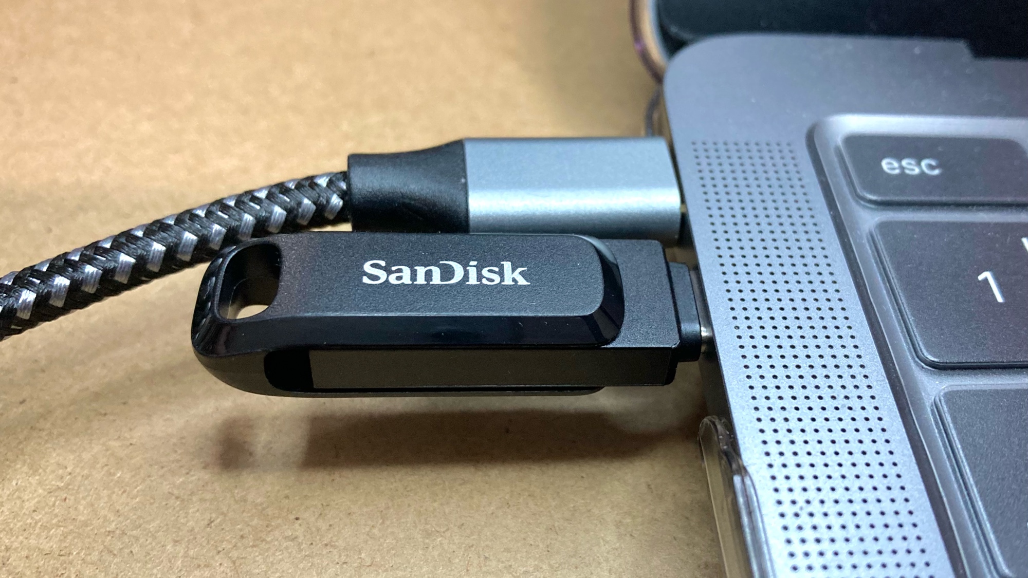 211220-SanDisk-512GB-Ultra-Dual-Drive-Go-USB-Type-C-Flash-Drive-1