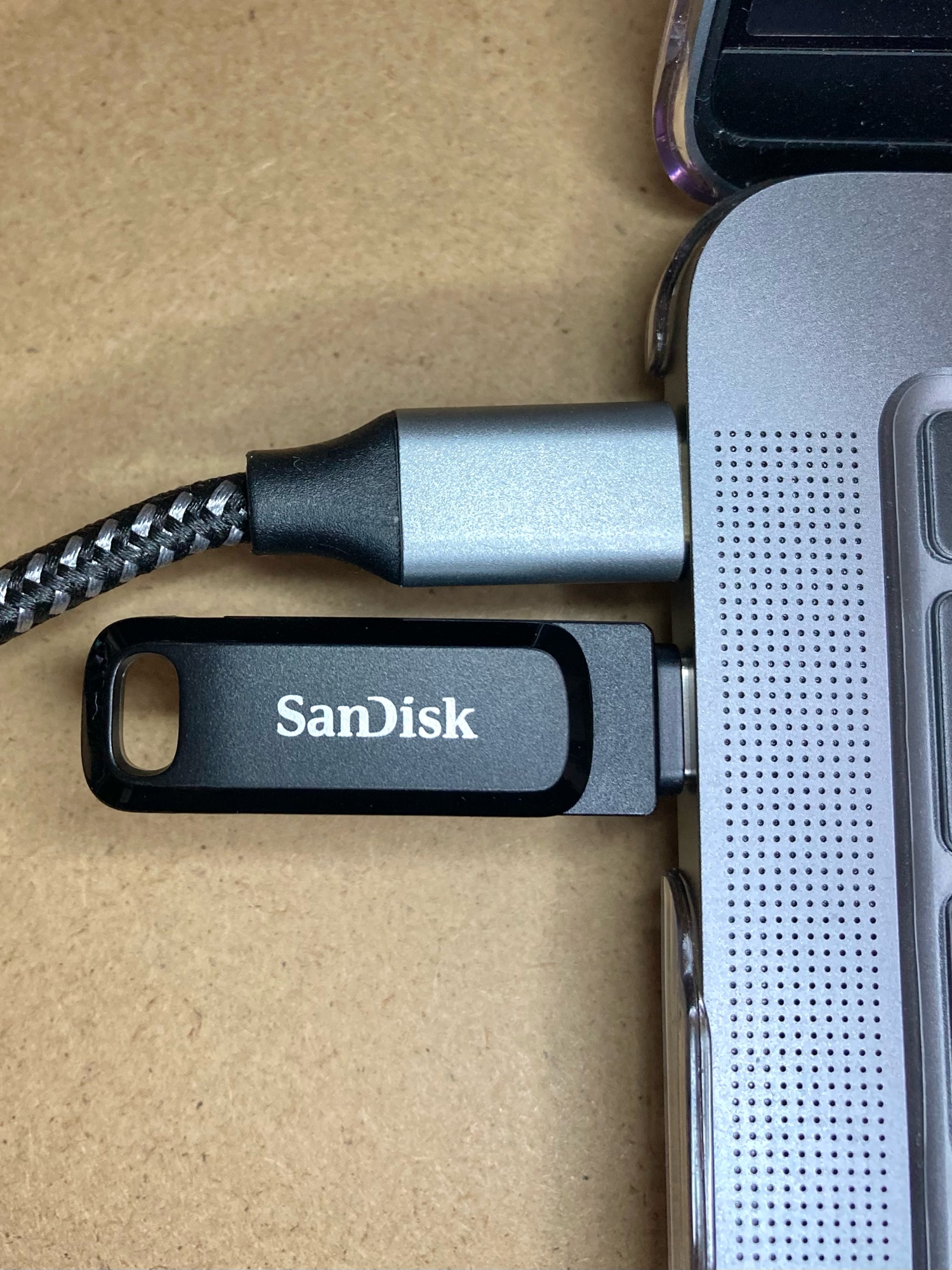 211220-SanDisk-512GB-Ultra-Dual-Drive-Go-USB-Type-C-Flash-Drive-3